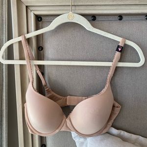 *NEW* 32D Nude Victoria’s Secret Perfect Shape Bra